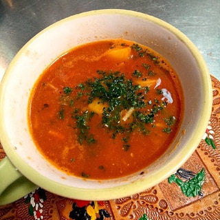 トマトとじゃがいもの味噌スープ